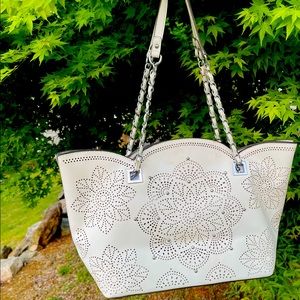 White bag with silver chain